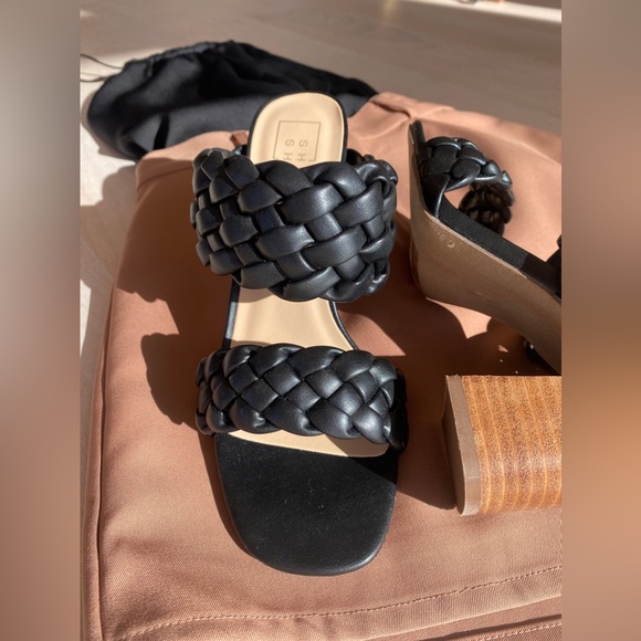 Women’s black block heel - Picture 3 of 4